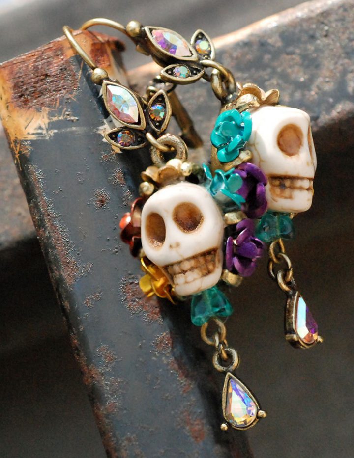 Skull Earrings, Sugar Skull Earrings, Dia de los Muertos Earrings, Day of the Dead Earrings, Day of the Dead Jewelry, Skull Jewelry E241